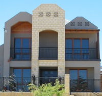 Townhouse Building Company - Noosa Builders
