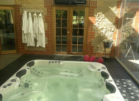 Builders At Your Service - Noosa Builders 1