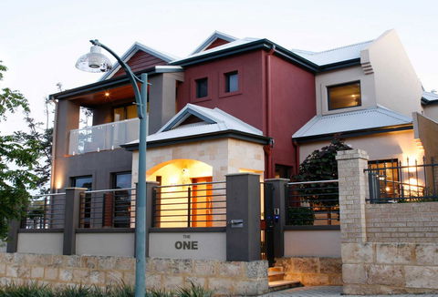 Ambassador Construction & Maintenance - Noosa Builders 0