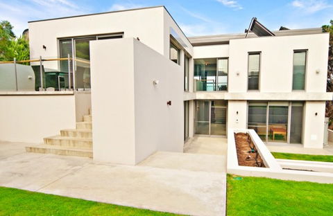 Lodge & Co Builders - Noosa Builders 0