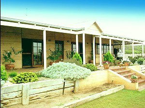 Murchison Rammed Earth - Noosa Builders 1