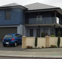 Ausmak Holdings Pty Ltd - Noosa Builders