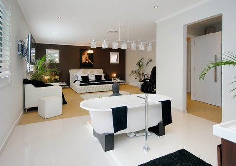 Nautilus Design & Construction Group - Noosa Builders 0