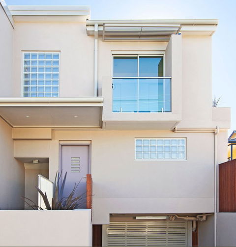 J.S.N. Hanna Building Contractors - Noosa Builders 0