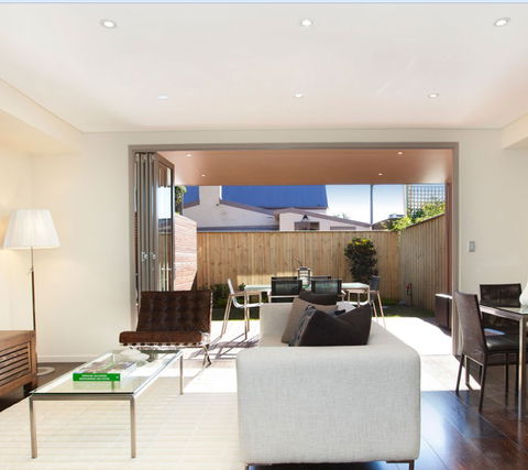 J.S.N. Hanna Building Contractors - Noosa Builders 1