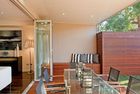 J.S.N. Hanna Building Contractors - Noosa Builders 2