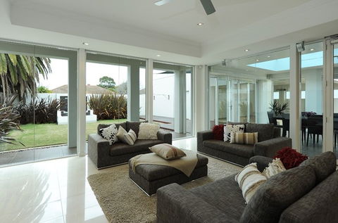 Modern Built - Noosa Builders 2