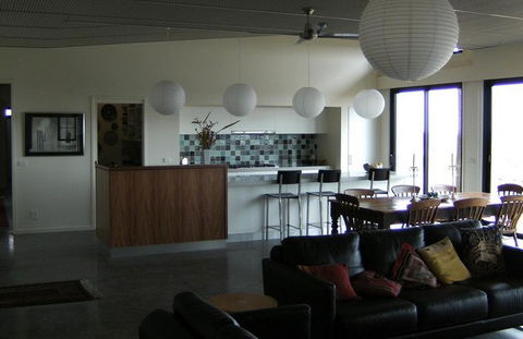 Moon & Sons Builders - Noosa Builders 0