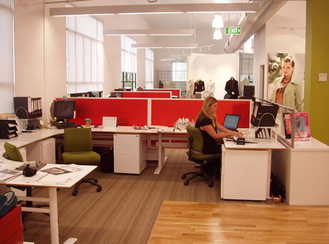 H L Cuthbert & Sons (Vic) Pty Ltd - Noosa Builders 0