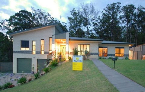 Cobine Pty Ltd - Noosa Builders 0